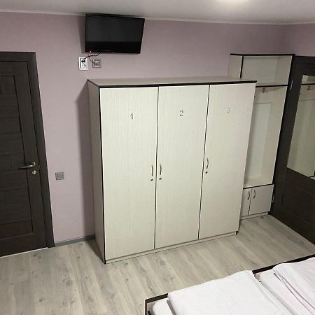 Guest House Max Khmel'nyts'kyy Exterior photo