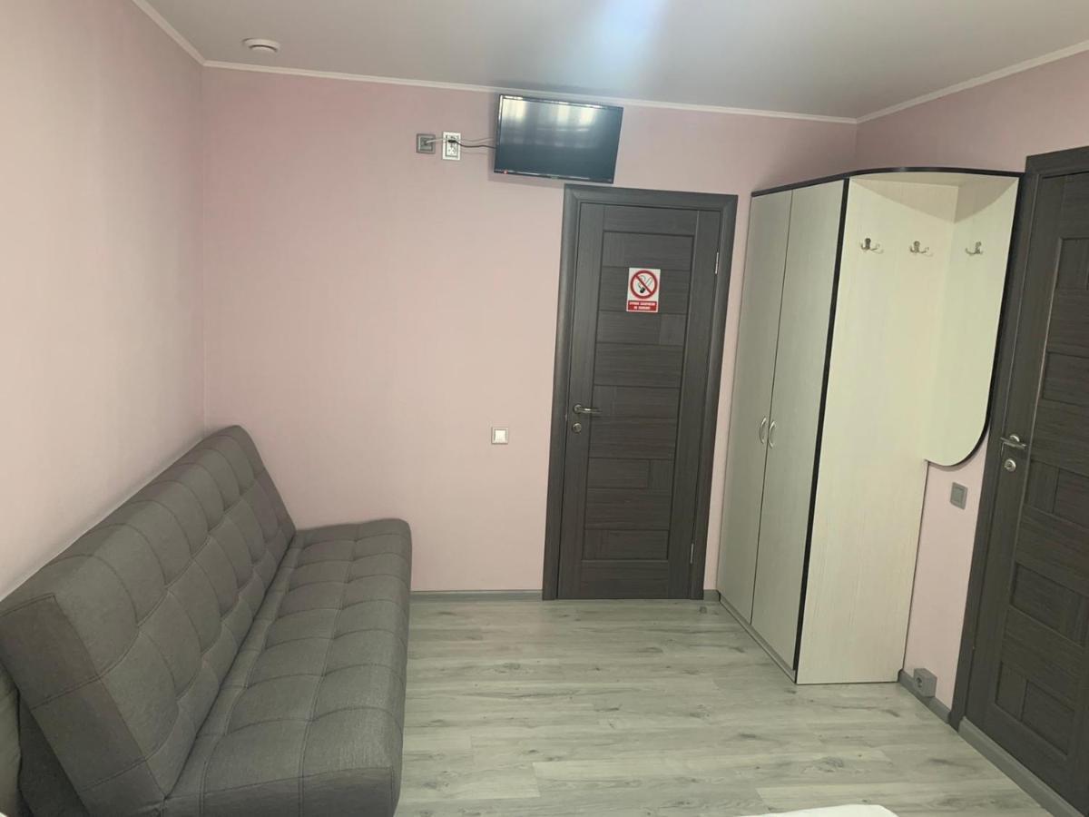 Guest House Max Khmel'nyts'kyy Exterior photo